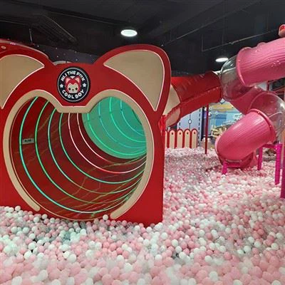 Tijorat o'yin maydonchasi slaydlari